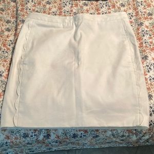 Banana republic size 6 white skirt
